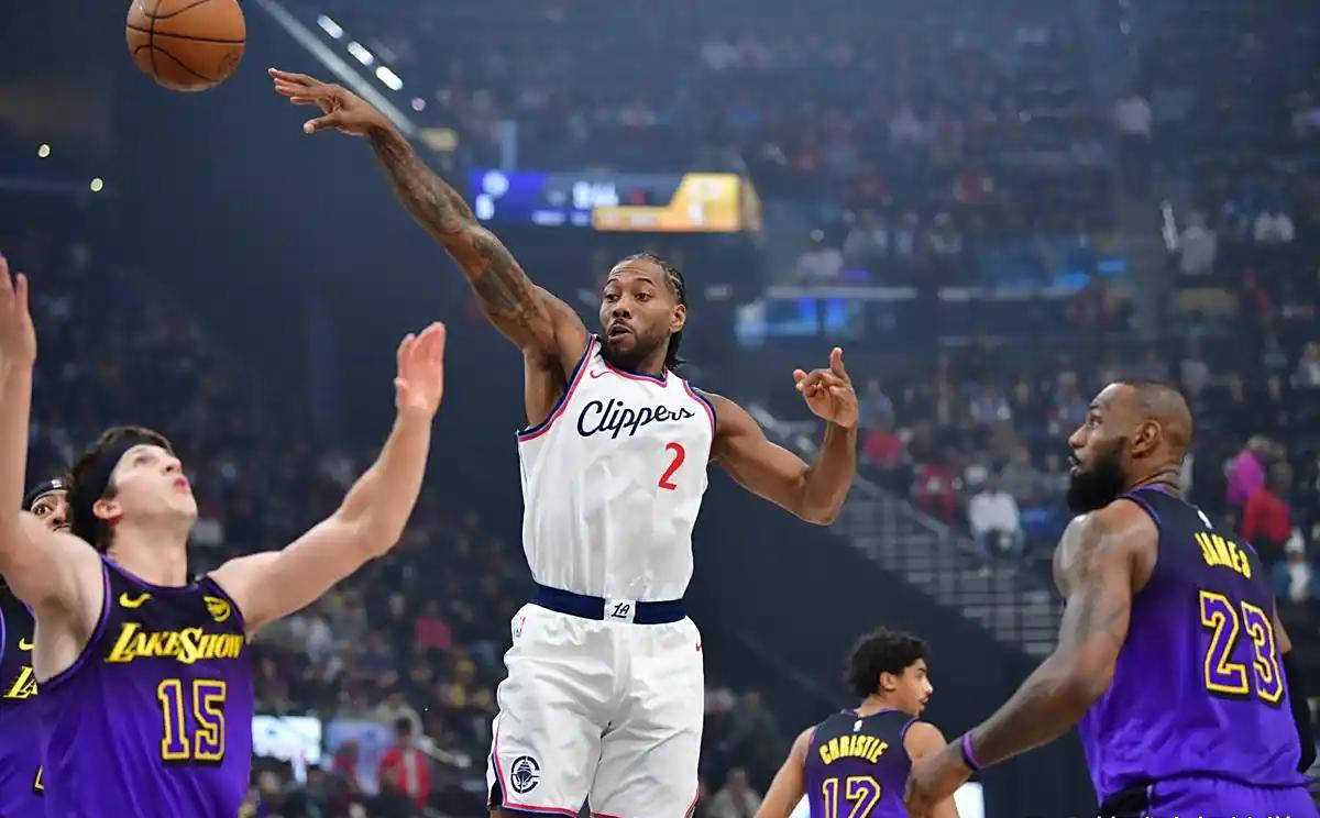 包含洛杉矶快船发布备战花絮，国际比赛日遗憾出局，欧联任务艰巨，控场能力受关注的词条